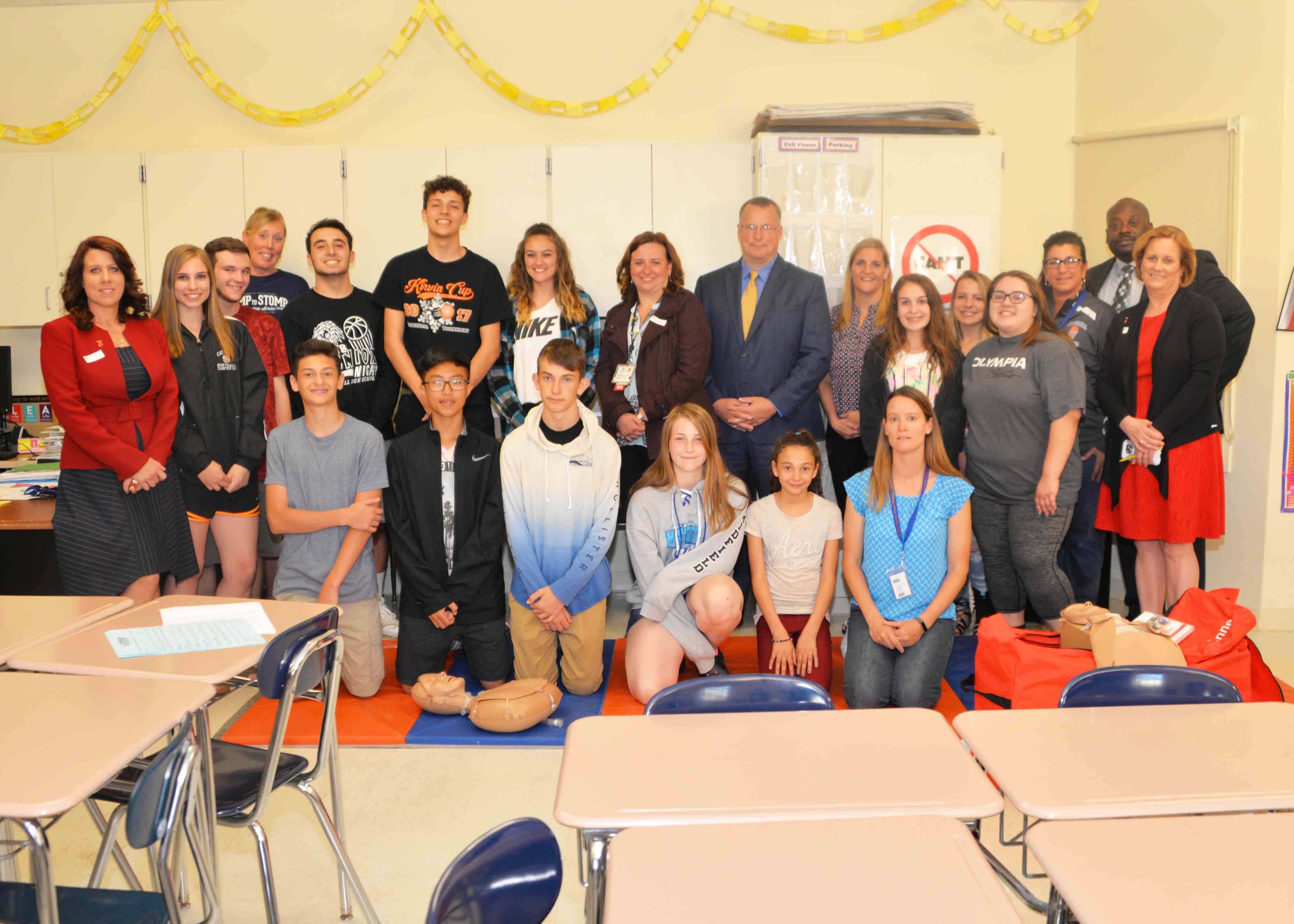 Mrs. Clancy's class, Dr. Cook, and representatives from the American Heart Association, Albany Med, and Columbia Memorial 